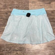 Load image into Gallery viewer, Lululemon Athletic Skirt Size 4 Tall
