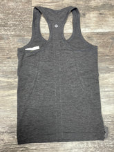 Load image into Gallery viewer, Lululemon Women&#39;s Athletic Tank Size 4
