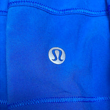 Load image into Gallery viewer, Lululemon Athletic Skirt Size 4
