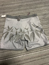 Load image into Gallery viewer, Florence Men's Swim Trunks Size 32
