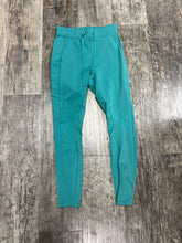 Load image into Gallery viewer, Alo Women&#39;s Athletic Pants Size XS

