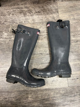 Load image into Gallery viewer, Hunter Women&#39;s Rain Boots Size 9
