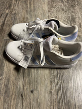 Load image into Gallery viewer, Adidas Women&#39;s Grand Court Size 7
