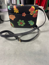 Load image into Gallery viewer, Coach Purse
