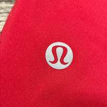 Load image into Gallery viewer, Lululemon Women&#39;s Athletic Pants Size 6
