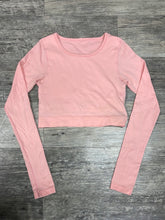 Load image into Gallery viewer, Lululemon Women&#39;s Athletic Long Sleeve Size 6
