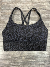 Load image into Gallery viewer, Lululemon Sports Bra Size 4
