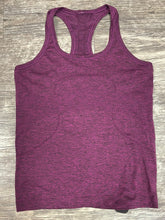 Load image into Gallery viewer, Lululemon Women&#39;s Athletic Tank Size 10
