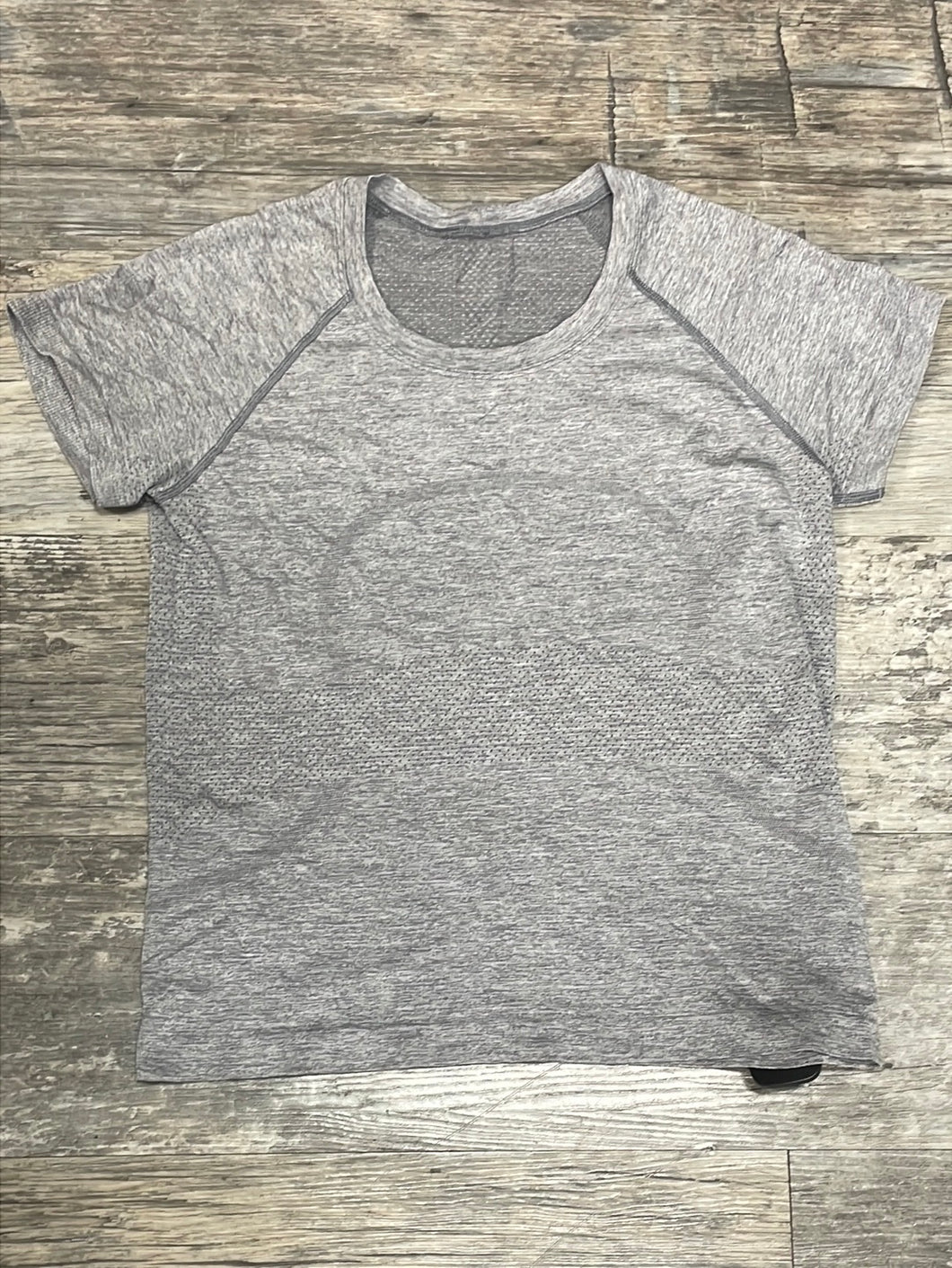 Lululemon Women's Athletic Short Sleeve Size 8