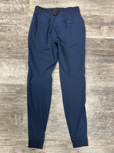 Load image into Gallery viewer, Lululemon Men&#39;s Athletic Pants Size XS
