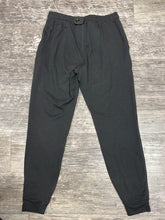 Load image into Gallery viewer, Vuori Women&#39;s Athletic Pants Size XS
