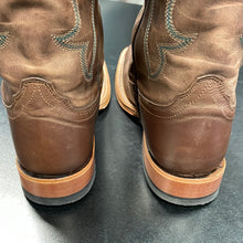 Load image into Gallery viewer, Tony Lama Womens Boots Size 7B
