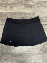 Load image into Gallery viewer, Lululemon Athletic Skirt Size 12 Tall
