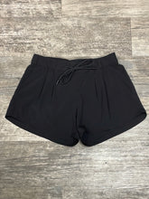 Load image into Gallery viewer, Lululemon Women&#39;s Athletic Shorts Size 6
