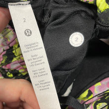 Load image into Gallery viewer, Lululemon Women&#39;s Athletic Shorts Size 2
