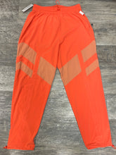 Load image into Gallery viewer, NWT Outdoor Voices Women&#39;s Athletic Pants Size Small
