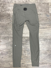 Load image into Gallery viewer, Lululemon Women&#39;s Athletic Pants Size 6
