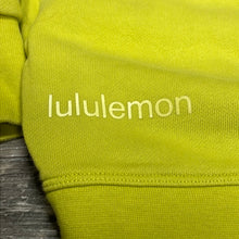 Load image into Gallery viewer, Lululemon Women&#39;s Sweatshirt Size Small
