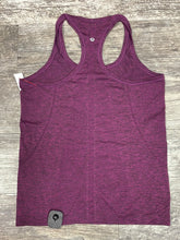 Load image into Gallery viewer, Lululemon Women&#39;s Athletic Tank Size 10
