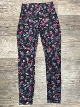 Load image into Gallery viewer, Lululemon Women&#39;s Athletic Pants Size 4
