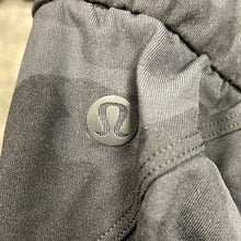 Load image into Gallery viewer, Lululemon Women&#39;s Athletic Pants Size 6
