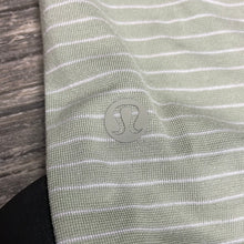 Load image into Gallery viewer, Lululemon Men&#39;s Athletic Short Sleeve Size Medium
