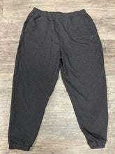 Load image into Gallery viewer, Gymshark Men&#39;s Athletic Pants Size XL
