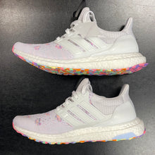 Load image into Gallery viewer, Adidas Ultraboost Women&#39;s Size 7
