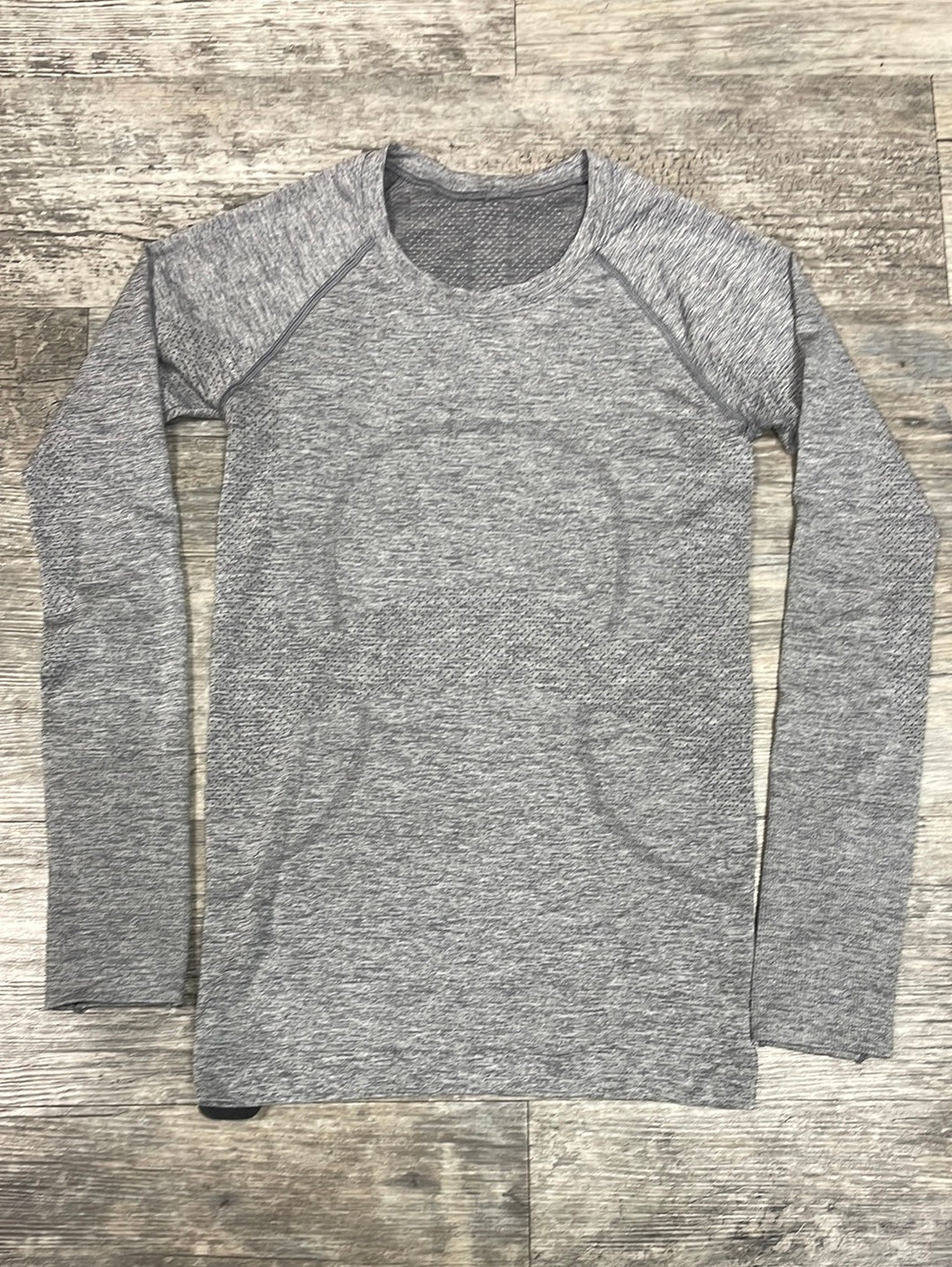 Lululemon Women's Athletic Long Sleeve Size 4