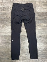 Load image into Gallery viewer, Lululemon Women's Athletic Pants Size 4
