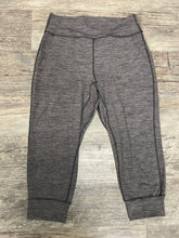 Load image into Gallery viewer, Lululemon Women&#39;s Athletic Pants Size 10
