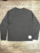 Load image into Gallery viewer, Lululemon Men&#39;s Sweatshirt Size Medium
